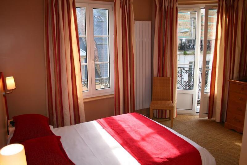 Hotel Le Fer A Cheval Trouville-sur-Mer Exterior foto